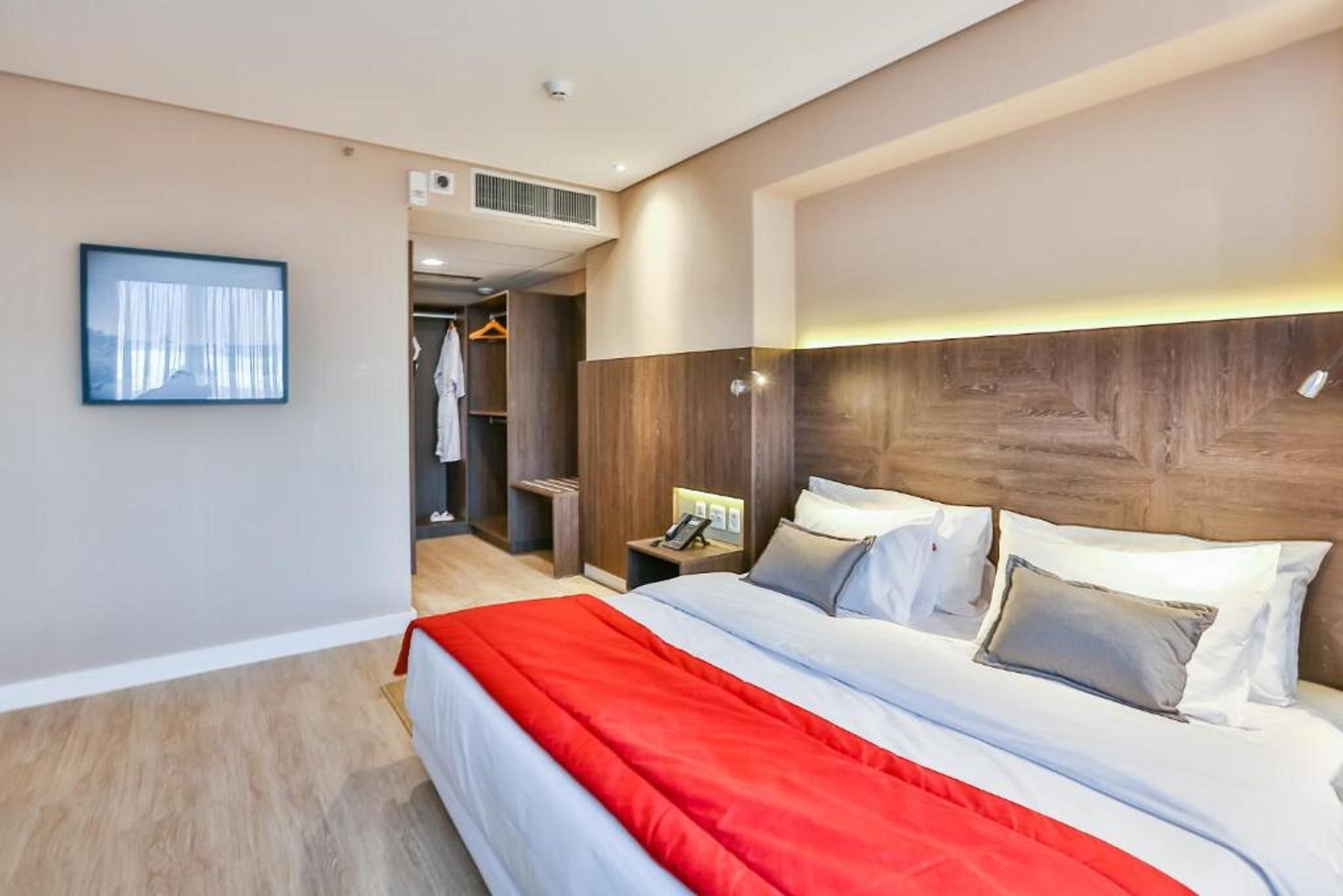 Transamerica Collection Гояния Екстериор снимка A room at the hotel