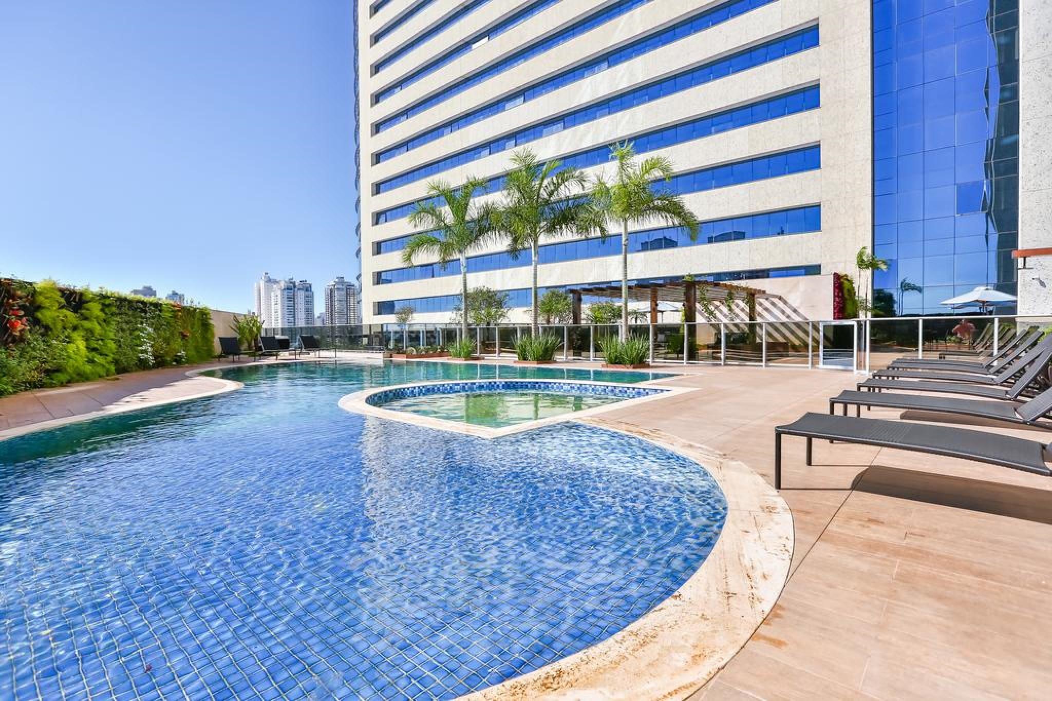 Transamerica Collection Гояния Екстериор снимка The pool at the hotel
